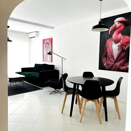 Апартаменты Fantastic Second Sea Line